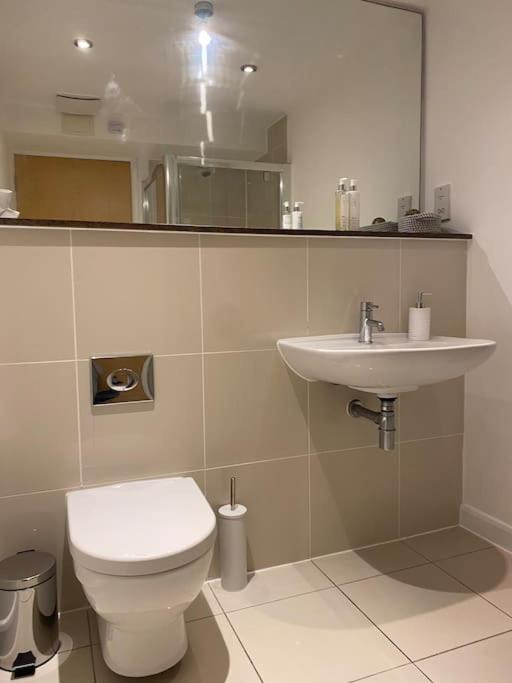 Modern Apartment, Fistral Beach New Quay Eksteriør bilde