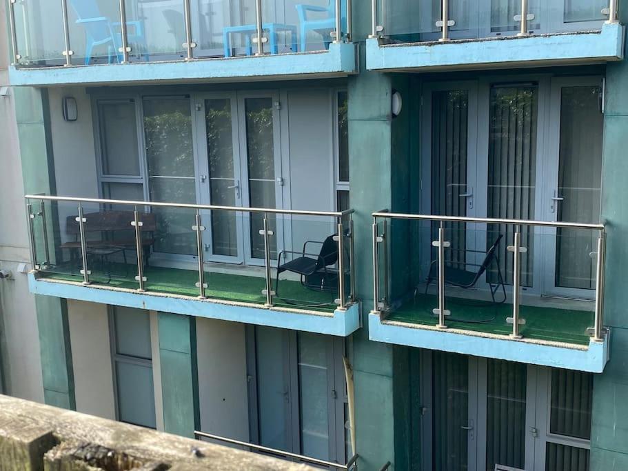 Modern Apartment, Fistral Beach New Quay Eksteriør bilde